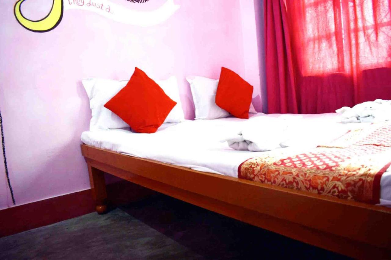 Family Guest House Varanasi Dış mekan fotoğraf