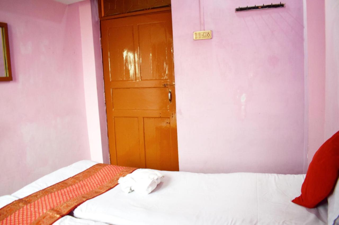 Family Guest House Varanasi Dış mekan fotoğraf
