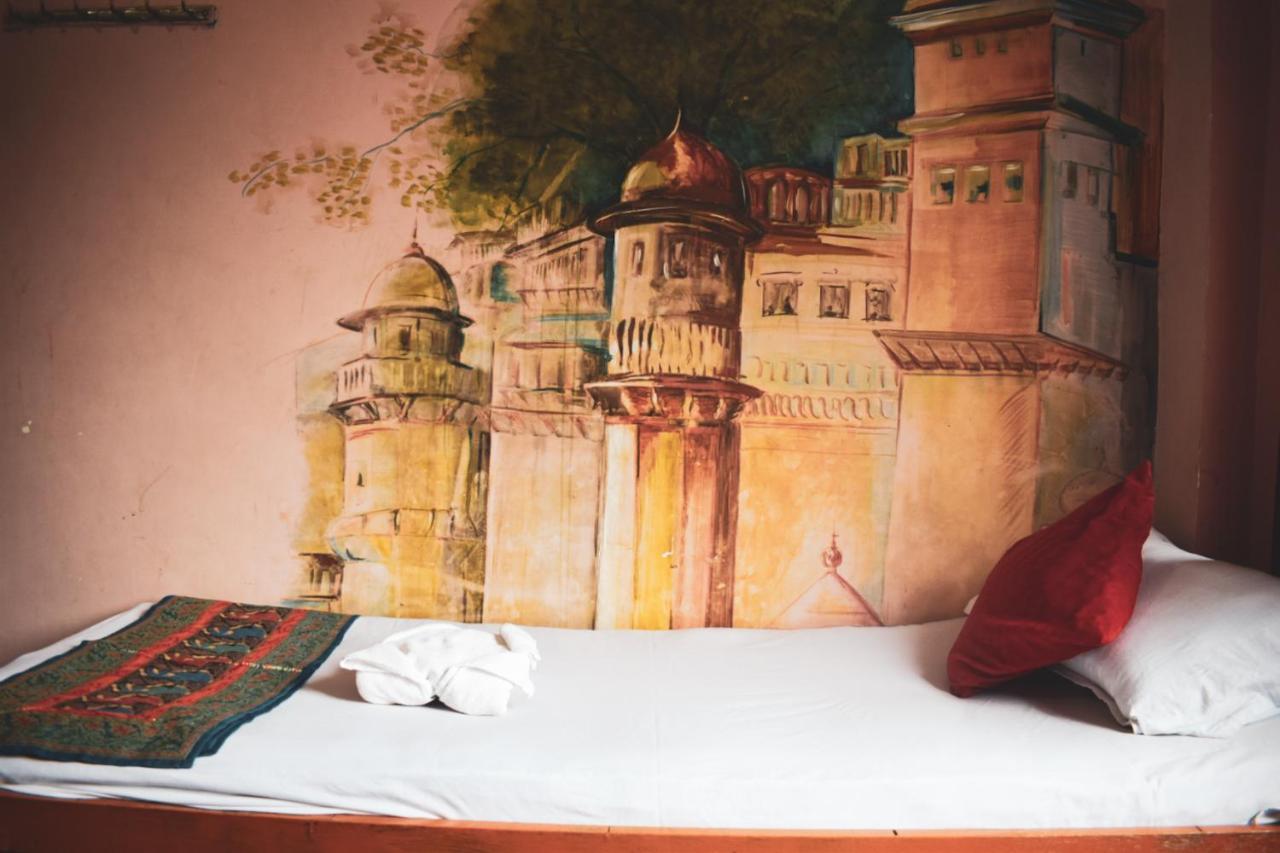 Family Guest House Varanasi Dış mekan fotoğraf